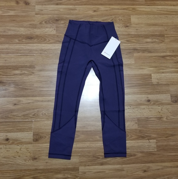 New Lululemon All The Right Places - Picture 4 of 6